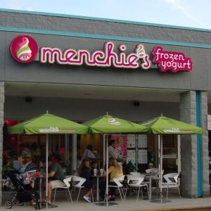 Exterior Menchie's Frozen Yogurt